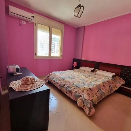 Apartment Lungomare Daily Sleeps 2 Beachfront