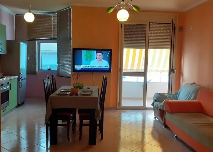 Lungomare Daily Sleeps 2 Beachfront Apartment