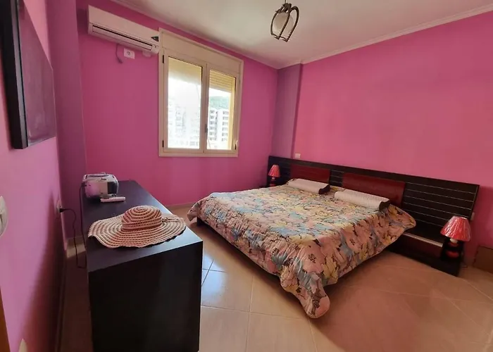 Apartment Lungomare Daily Sleeps 2 Beachfront