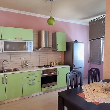 Appartement Lungomare Daily Sleeps 2 Beachfront