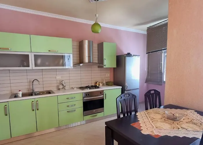 Appartement Lungomare Daily Sleeps 2 Beachfront