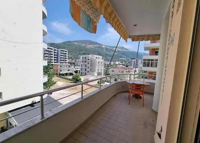 Lungomare Daily Sleeps 2 Beachfront Appartement Vlorë