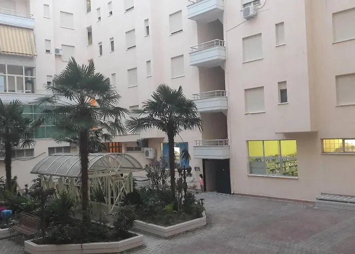 Appartement Lungomare Daily Sleeps 2 Beachfront